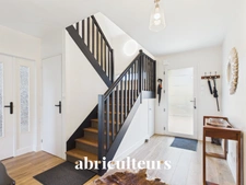 Maison familiale avec jardin et terrasse en vente à Mûrs-Erigné 49610