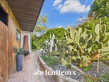 Maison familiale avec jardin et terrasse en vente à Mûrs-Erigné 49610
