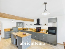 CHARENTAISE AUX BEAUX VOLUMES<span></span>VILLENEUVE LA COMTESSE