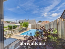 Maison de 141 m² avec jardin, piscine - 6 pièces – Le Croisic