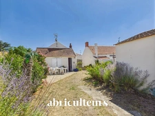 BIENS A VENDRE SUR TERRAIN CLOTURE - CENTRE VILLE - LA BARRE DE MONTS