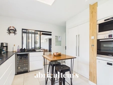 Maison familiale avec jardin et terrasse en vente à Mûrs-Erigné 49610
