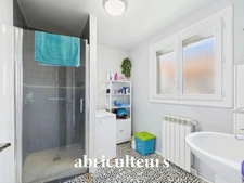 A QUELQUES METRES DE L'OCEAN<span></span>APPARTEMENT LUMINEUX<span></span>BATZ SUR MER