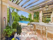 Maison en ville avec piscine et jardin<span></span>La Colle-sur-Loup<span></span>5 chambres<span></span>276 m2