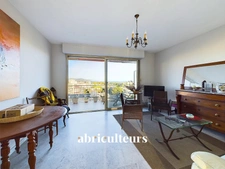EXCLUSIVITE - APPARTEMENT T3 DE 58 m2 - ANTIBES LES BASTIDES - VUE EXCEPTIONNELLE