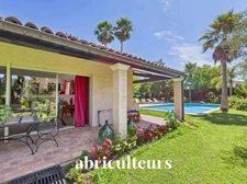 Maison en ville avec piscine et jardin<span></span>La Colle-sur-Loup<span></span>5 chambres<span></span>276 m2