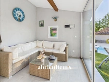 Maison à Fayence – 123 m² de plain-pied, terrain plat 725 m² avec piscine et parking privatif