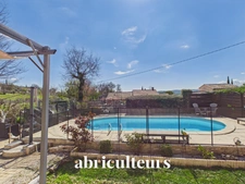 Maison familiale coup de cœur de 150 m² avec piscine sur 1 200 m² de terrain plat arboré - Callian