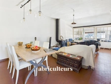 Bel appartement ancien de 68 m² avec extérieurs – Cœur du village de Fayence