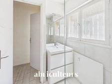 Agréable 2 pièces de 42 m² en rez-de-jardin avec terrasse et cave – Le Cannet