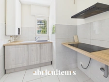 Agréable 2 pièces de 42 m² en rez-de-jardin avec terrasse et cave – Le Cannet