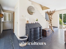 Spacieuse villa avec piscine et terrain d’environ 1 500 m² , dépendance et vue dégagée en vente à Callian (83440)