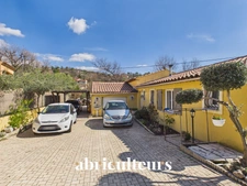 Maison familiale coup de cœur de 150 m² avec piscine sur 1 200 m² de terrain plat arboré - Callian