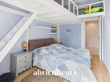 Superbe appartement traversant rénové de 136,81 m² – Trois balcons – Garage – À 30 mètres du Port de Nice