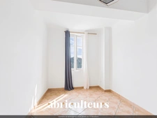 Appartement 3 pièces de 65 m²  à louer Cœur du village de Callian (83440)