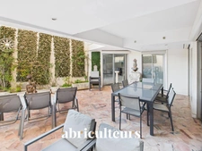 Spacieux appartement de 144 m² avec terrasse de plain-pied 50 m²<span></span>Cannes Centre (La Banane)