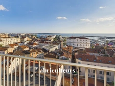 Penthouse d’exception – 3 pièces de 78 m² – Dernier étage avec terrasses – Cannes Banane, face au Vieux Port