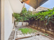 Agréable 2 pièces de 42 m² en rez-de-jardin avec terrasse et cave – Le Cannet