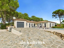 Belle villa contemporaine/vue panoramique en vente à Bagnols-en-Forêt (83600)
