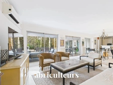 Spacieux appartement de 144 m² avec terrasse de plain-pied 50 m²<span></span>Cannes Centre (La Banane)