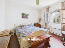 Bel appartement ancien de 68 m² avec extérieurs – Cœur du village de Fayence