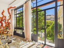 Loft de caractère de 66 m² – Plein sud sur jardin – Palais niçois