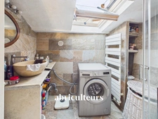 Bel appartement ancien de 68 m² avec extérieurs – Cœur du village de Fayence