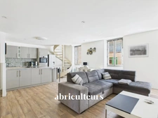 Charmant appartement duplex de 108 m²<span></span>Cave voûtée<span></span>Callian (83440)