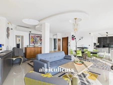 Penthouse d’exception – 3 pièces de 78 m² – Dernier étage avec terrasses – Cannes Banane, face au Vieux Port