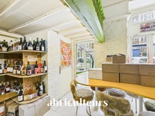 Fonds de commerce de 50 m² – Cuisine équipée & terrasse – Secteur Port de Nice