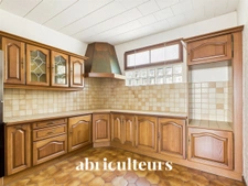 Appartement dans maison - Vue mer panoramique en vente dans le Quartier du Coteau Saint-Pierre - 93 m² (06150)