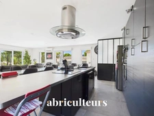 Villa contemporaine de 186 m² avec vue panoramique<span></span>Domaine sécurisé<span></span>Bagnols-en-Forêt