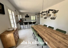 Exceptionnelle bastide provençale de 345 m² — Vue panoramique, piscine chauffée et potentiel locatif