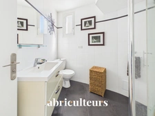 Charmant appartement 3 pièces de 39 m² – Entièrement rénové – Vue mer dégagée – Nice Mont Boron