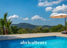 Exceptionnelle bastide provençale de 345 m² — Vue panoramique, piscine chauffée et potentiel locatif