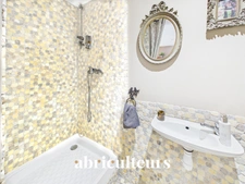 Spacieuse villa avec piscine et terrain d’environ 1 500 m² , dépendance et vue dégagée en vente à Callian (83440)