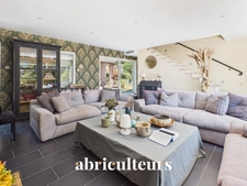 Spacieuse villa avec piscine et terrain d’environ 1 500 m² , dépendance et vue dégagée en vente à Callian (83440)