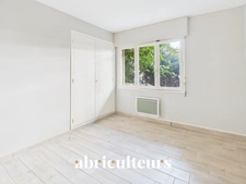 Agréable 2 pièces de 42 m² en rez-de-jardin avec terrasse et cave – Le Cannet