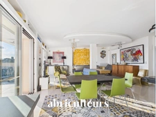Penthouse d’exception – 3 pièces de 78 m² – Dernier étage avec terrasses – Cannes Banane, face au Vieux Port