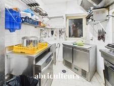 Fonds de commerce de 50 m² – Cuisine équipée & terrasse – Secteur Port de Nice