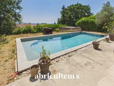Spacieuse villa avec piscine et terrain d’environ 1 500 m² , dépendance et vue dégagée en vente à Callian (83440)