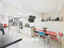 Lambesc (13410) - Maison de village