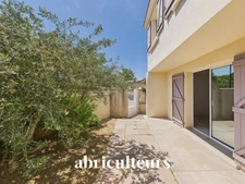 Grans, maison mitoyenne T5 de 94 m² sur un terrain de 252 m²