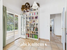 Maison d’architecte de 256 m² avec piscine et jardin arboré de 4 000 m²