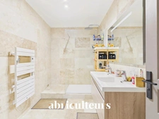 GRANS (13450)<span></span>appartement T3/4 rénové de 95,60 m²