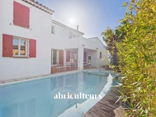 LAMBESC - Propriété de 170 m² avec dépendance et piscine – Terrain 1 000 m²