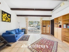 Maison d’architecte de 256 m² avec piscine et jardin arboré de 4 000 m²