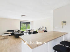 Maison mitoyenne plain-pied à Lambesc, calme et proche des commodités