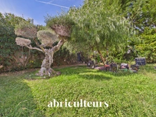 Villa familiale avec piscine et dépendances – La Barben (13330)