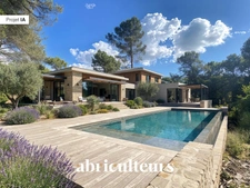 Terrain constructible de 2 653 m²<span></span>La-Roque-d'Anthéron (13640)